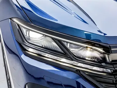 Volkswagen Touareg 2023, 32599 км, за 45448.22 USD - фото 32