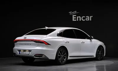 Hyundai Grandeur 2022, 124361 км, за 11815.68 USD