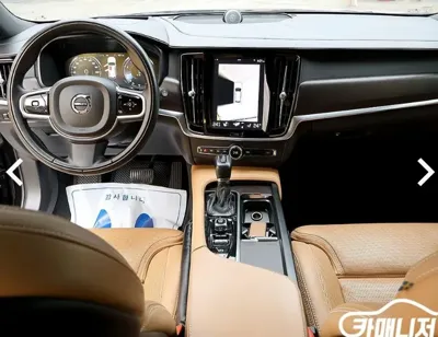 Volvo V90 2018, 105000 км, за 16345.02 USD