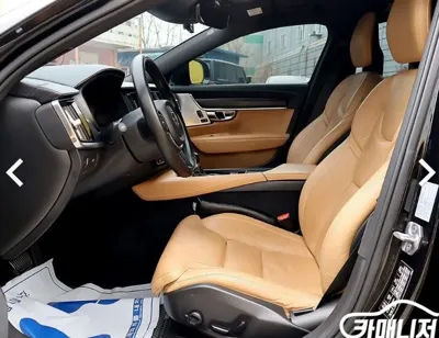 Volvo V90 2018, 105000 км, за 16345.02 USD - фото 10