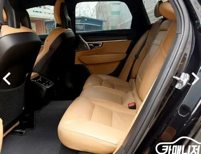 Volvo V90 2018, 105000 км, за 16345.02 USD - фото 11