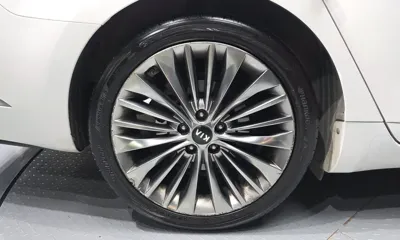 Kia K7 2017, 144847 км, за 7491.86 USD