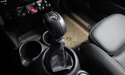 MINI Cooper 2019, 105518 км, за 7491.86 USD - фото 9