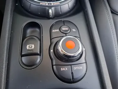MINI Clubman 2018, 137961 км, за 5863.2 USD - фото 16