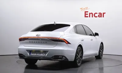 Hyundai Grandeur 2020, 102624 км, за 12847.67 USD