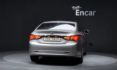 Hyundai Sonata 2013, 106283 км, за 3125.61 USD