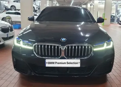 BMW 5-Series 2023, 54059 км, за 27952.93 USD