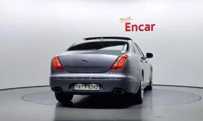Jaguar XJ 2015, 156634 км, за 8407.77 USD
