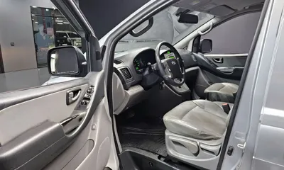 Hyundai Starex 2015, 176258 км, за 5251.41 USD - фото 11