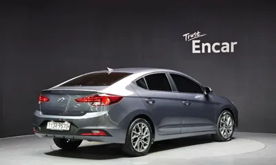 Hyundai Avante 2019, 90780 км, за 8269.84 USD