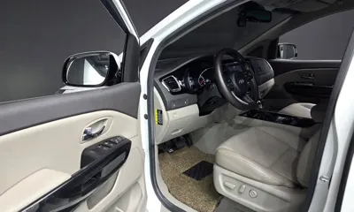 Kia Canival 2017, 77596 км, за 8131.68 USD - фото 11