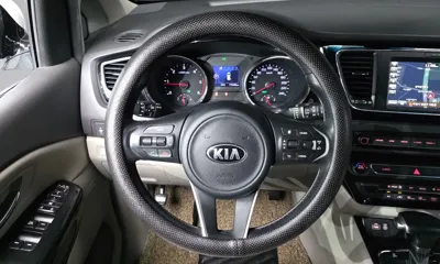 Kia Canival 2017, 77596 км, за 8131.68 USD - фото 13