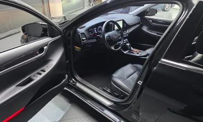 Hyundai Grandeur 2018, 72768 км, за 9188.27 USD - фото 10
