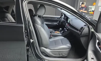 Hyundai Grandeur 2018, 72768 км, за 9188.27 USD - фото 11
