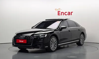 Audi A8 · 2022 год
