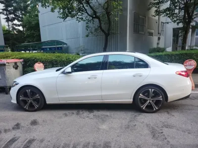 Mercedes-Benz C-Class 2023, 24000 км, за 26337.95 USD