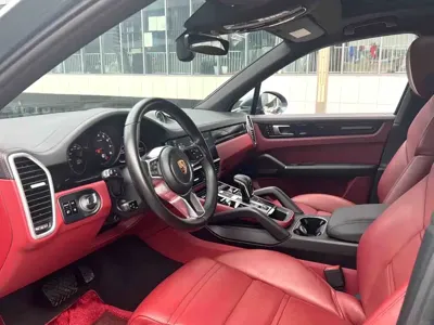Porsche Cayenne 2019, 80000 км, за 45069.76 USD
