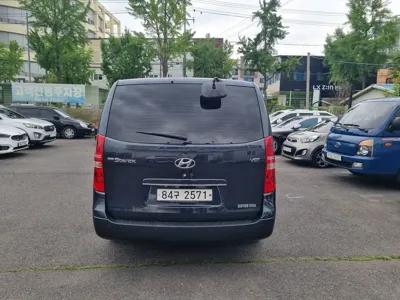 Hyundai Starex 2019, 201170 км, за 6446.57 USD