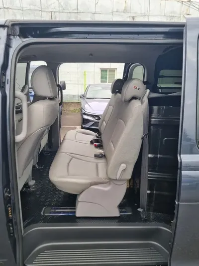Hyundai Starex 2019, 201170 км, за 6446.57 USD - фото 11
