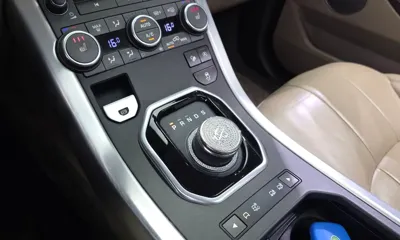 Land Rover Range Rover Evoque 2017, 111794 км, за 13220.53 USD - фото 9