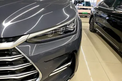 BYD Tang New Energy 2023, 55300 км, за 16316 USD - фото 8