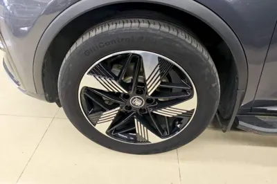 BYD Tang New Energy 2023, 55300 км, за 16316 USD - фото 10