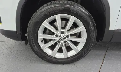 Volkswagen Tiguan 2015, 103281 км, за 5074.17 USD - фото 5