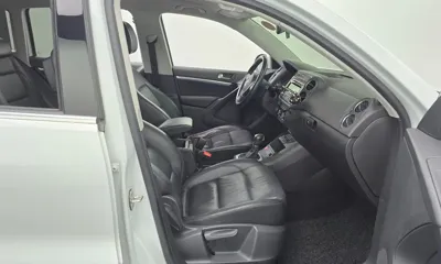 Volkswagen Tiguan 2015, 103281 км, за 5074.17 USD - фото 11