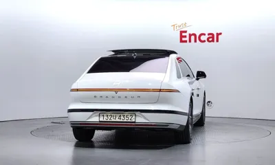 Hyundai Grandeur 2023, 58796 км, за 19889.72 USD