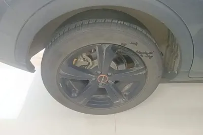 Roewe RX3 2021, 26800 км, за 8335 USD