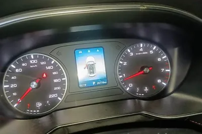 Roewe RX3 2021, 26800 км, за 8335 USD