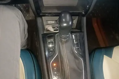 Roewe RX3 2021, 26800 км, за 8335 USD - фото 7