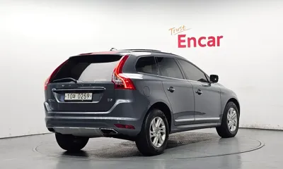 Volvo XC60 2017, 168199 км, за 6825.71 USD