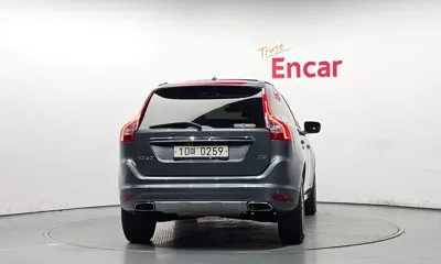 Volvo XC60 2017, 168199 км, за 6825.71 USD