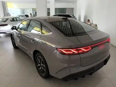 BYD Qin L 2026, 100 км, за 12830.83 USD