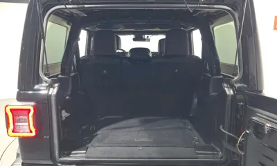 Jeep Wrangler 2022, 41946 км, за 30738.4 USD - фото 20