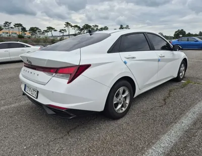 Hyundai Avante 2021, 112000 км, за 8143.33 USD