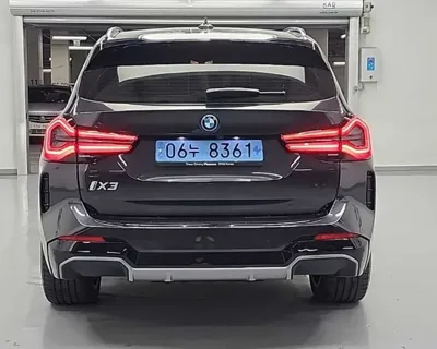 BMW iX3 2024, 23600 км, за 35048.88 USD