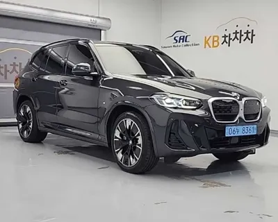 BMW iX3 2024, 23600 км, за 35048.88 USD