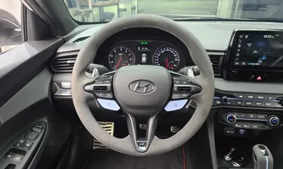 Hyundai Veloster 2021, 29309 км, за 18167.6 USD - фото 13