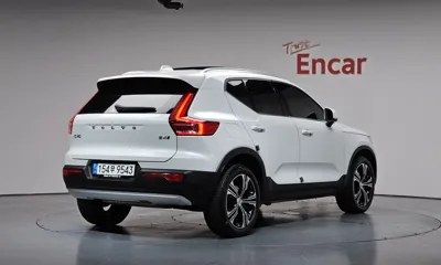 Volvo XC40 2022, 25145 км, за 21348.63 USD