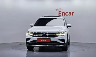 Volkswagen Tiguan 2023, 32381 км, за 32551.92 USD