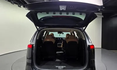 Kia Canival 2023, 53687 км, за 19177.01 USD - фото 20