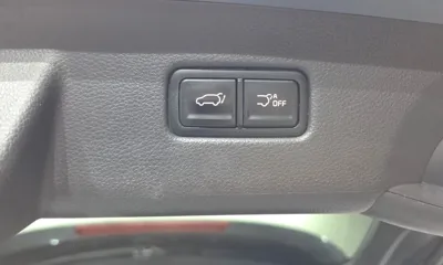 Kia Canival 2023, 53687 км, за 19177.01 USD - фото 29