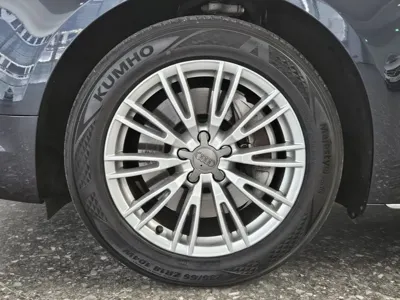 Audi A8 2015, 88053 км, за 13881.55 USD