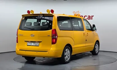 Hyundai Starex 2020, 100002 км, за 9686.01 USD
