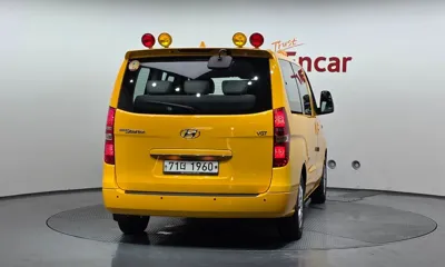 Hyundai Starex 2020, 100002 км, за 9686.01 USD