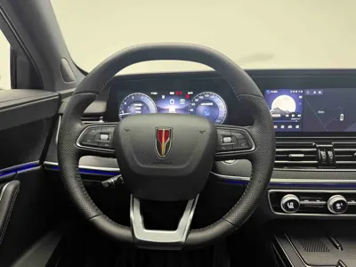 Hongqi Hongqi HS5 2026, 3800 км, за 17945.42 USD
