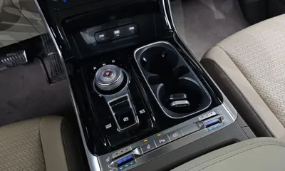 Kia Canival 2023, 38930 км, за 18818.77 USD - фото 9