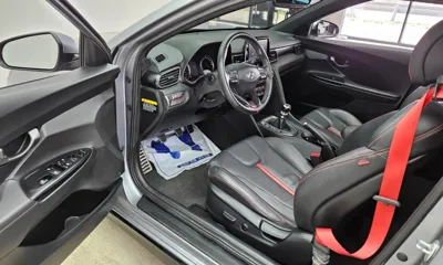 Hyundai Veloster 2019, 66601 км, за 8527.24 USD - фото 10